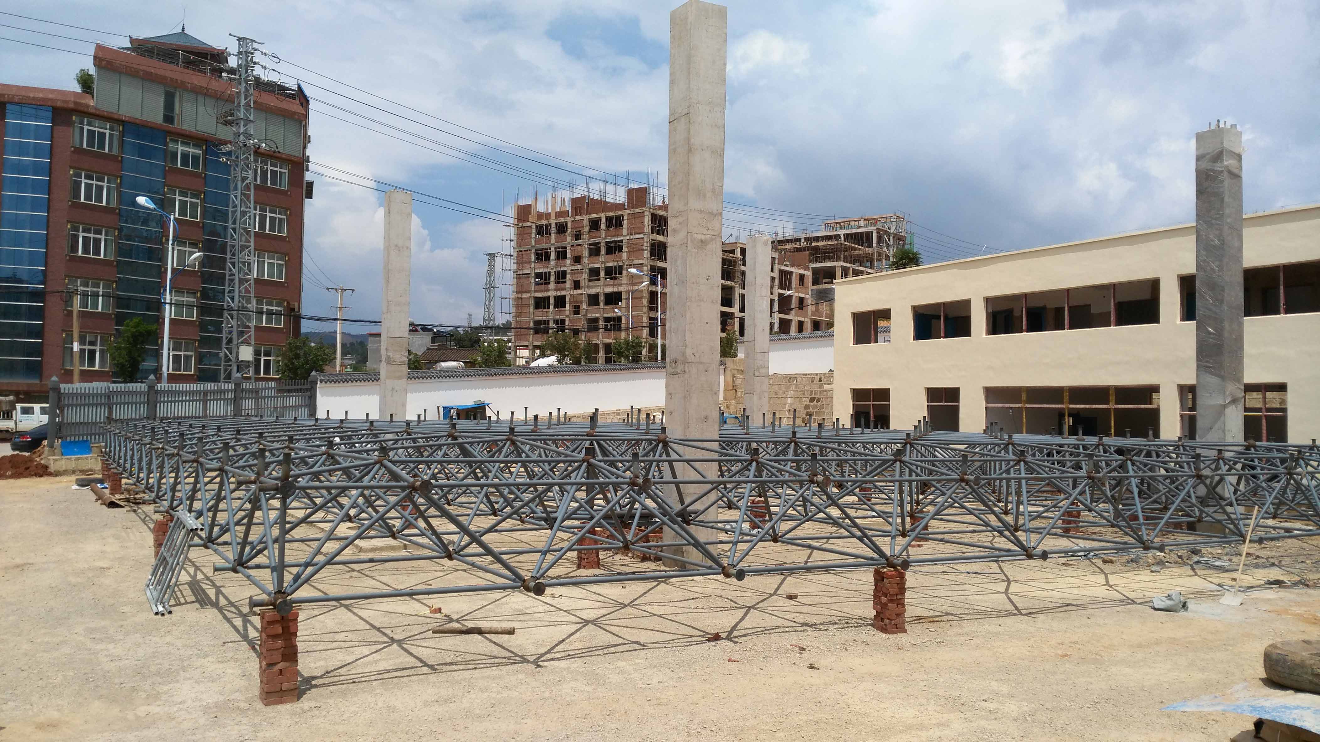 巴音郭楞小型加油站网架